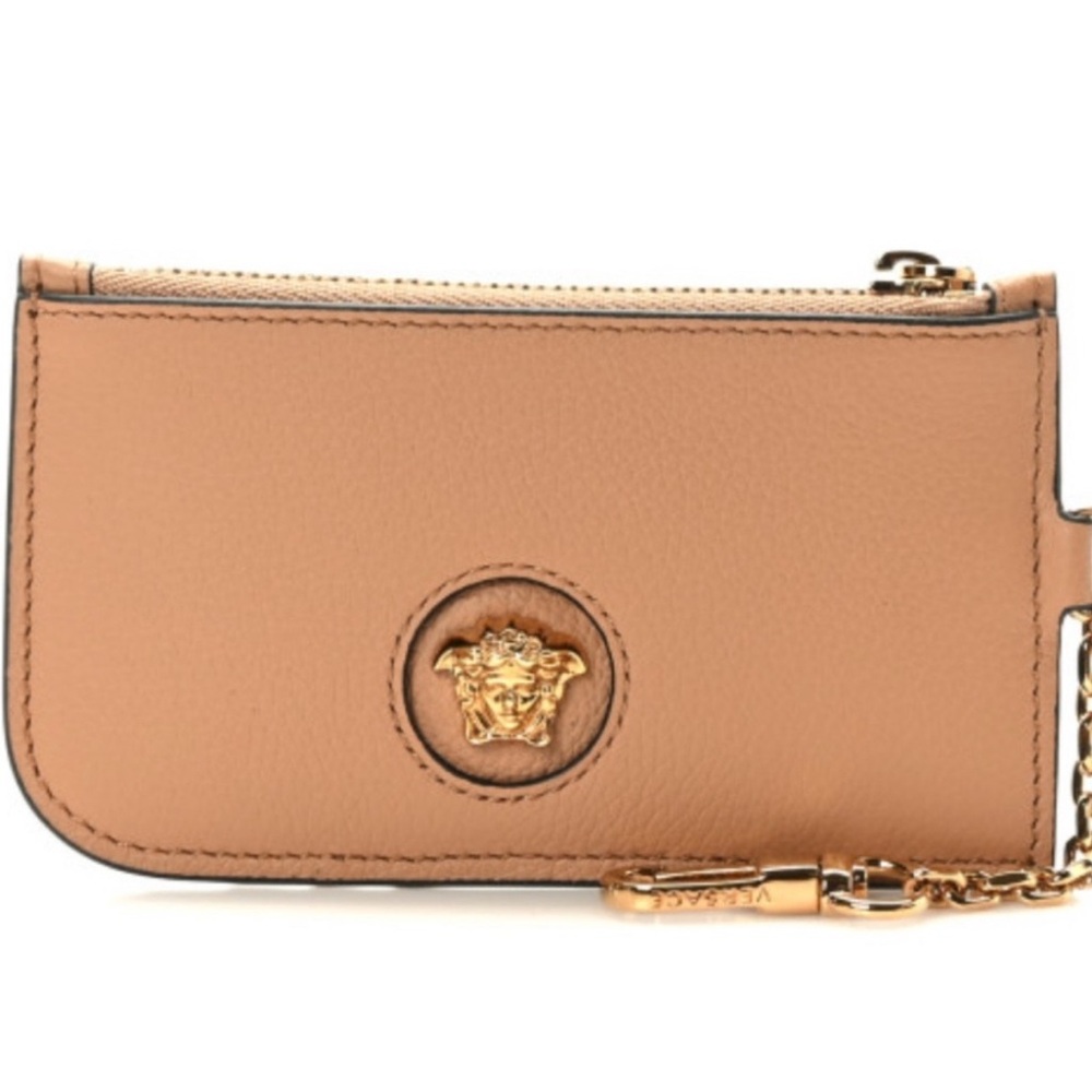✨💎NWT💎✨Full inclusion VERSACE Medusa Cardholder! - Picture 2 of 8